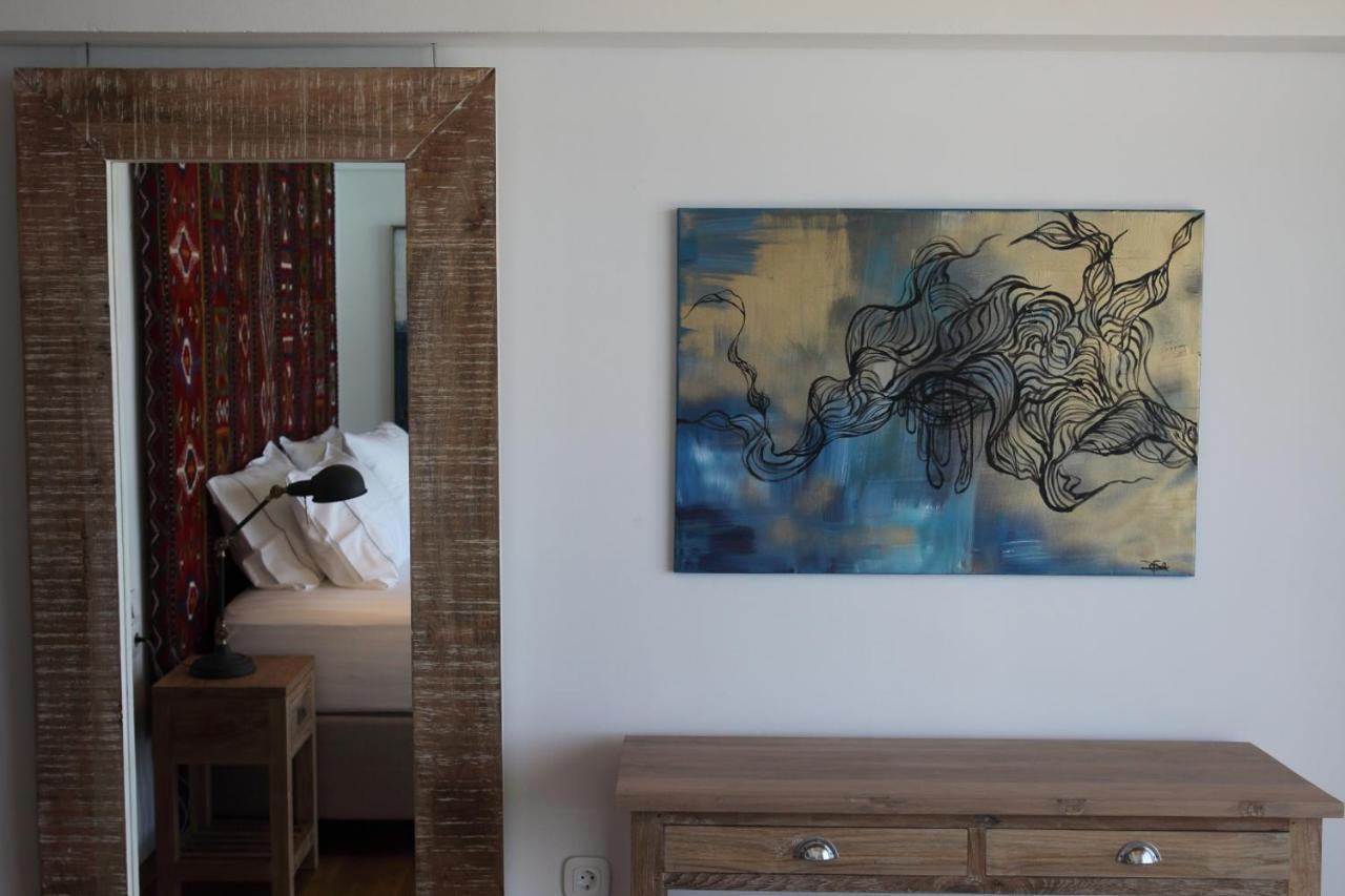 Capro - Milos Bay Villas อาโยส นิกีตัส ภายนอก รูปภาพ